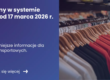 Grafika prezentująca z lewej strony tytuł artykułu Zmiany w systemie SENT od 17.03.2026 a z prawej zdjęcie odzieży na wieszakach